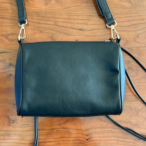 COPY - Black Vegan Leather Crossbody Bag Purse with Gold Hardware - Picture 5 of 15